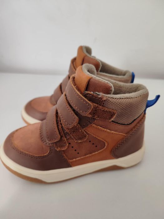 Детски обувки маратонки и боти