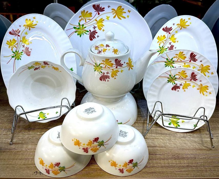 U katta dildoni eshagiga tiqdi.