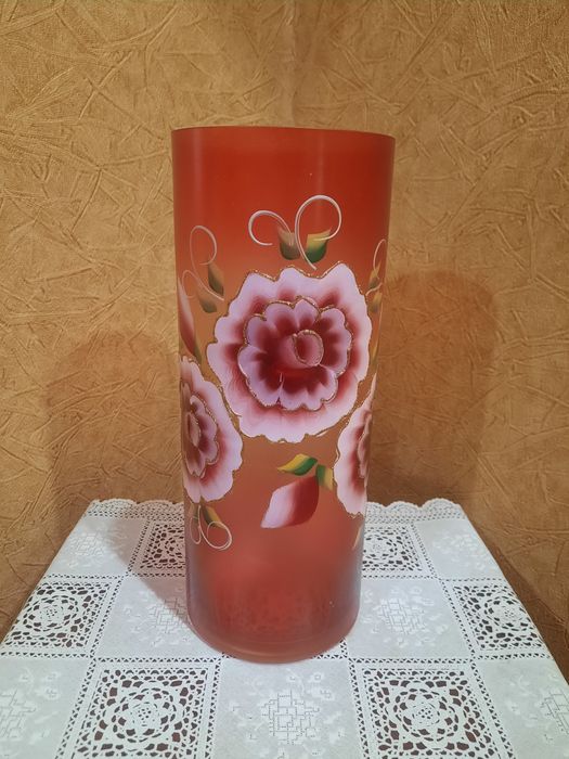 Редкость! Большая, очень красивая, яркая винтажная ваза. Ручная роспис