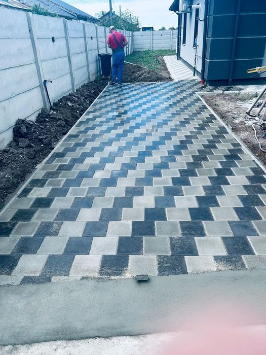 Fabricam pavaje pavele model H cu montaj transport