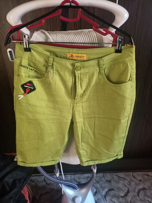 Vând pantaloni scurți dama noi mărimea L