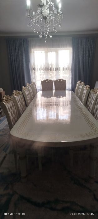 Стол со стульями. Срочно!