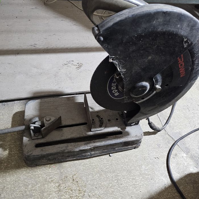 Продаётся болгарка фирмы кроун б/у