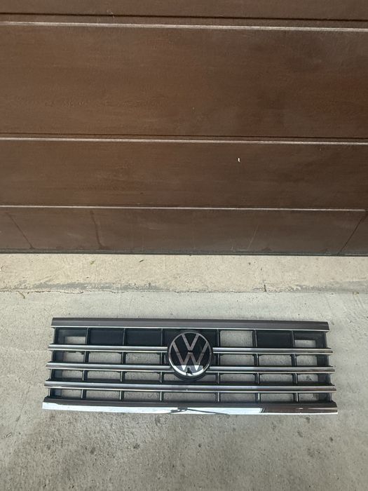 Решетка за  VW Touareg 2018-2024 г.