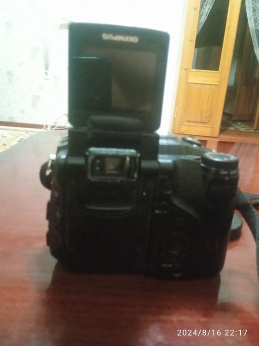 Фотоаппарат Олимпус сотилади