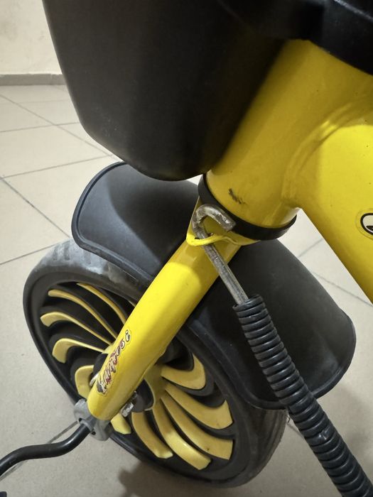 В продаже трехколесный велосипед