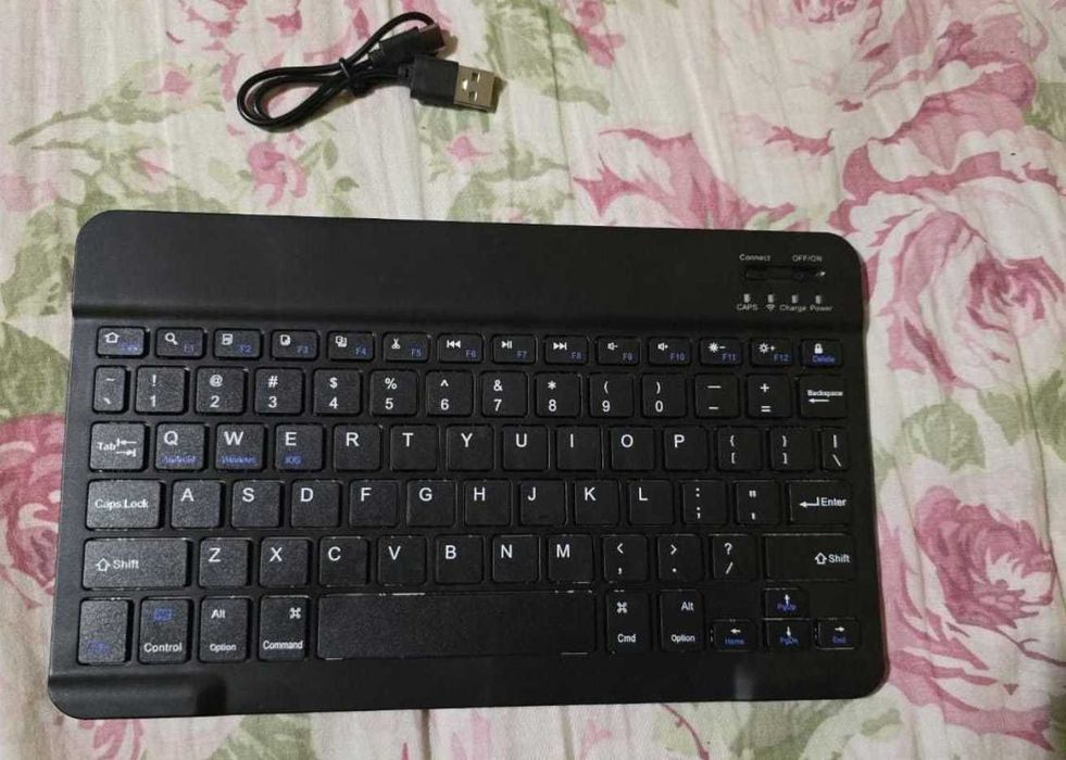 Tastatura bluetooth super slim