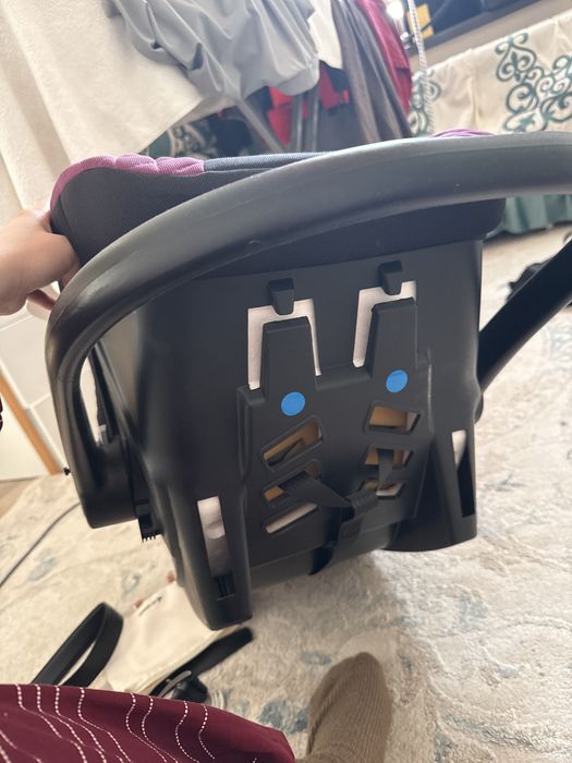 Продаётся детское автокресло KINDI