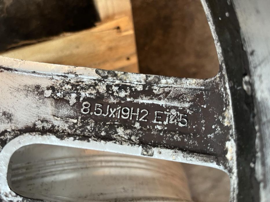 Оригинални лети джанти Audi A6 A7 A8 4g0601025bq 8.5j 19” et45 ном 87