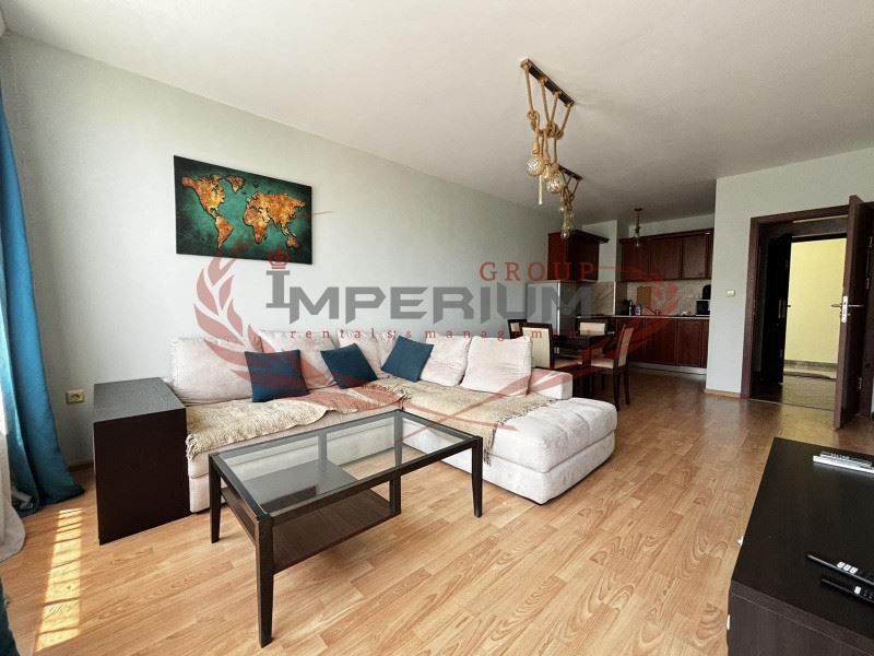 Дава се под наем Двустаен апартамент в к.к. Св.Св. Константин и Елена - 70 кв.м за 510 € - Снимка #1