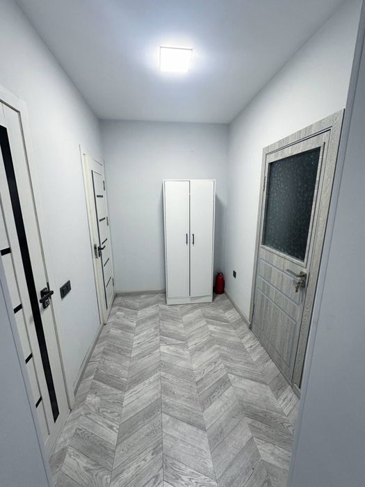 Сдаем помещение под офис 4/1/9 с ремонтом,пустая.ул чинабад  дом6.втор