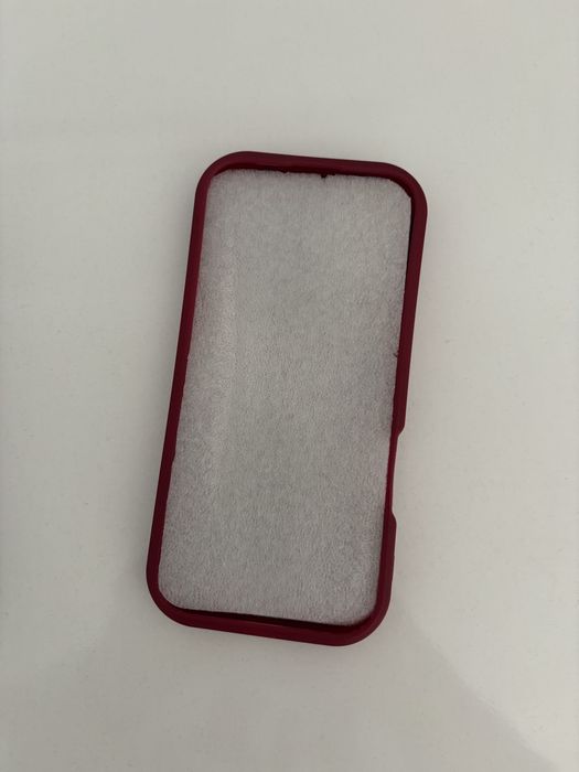 Нов кейс за айфон 17