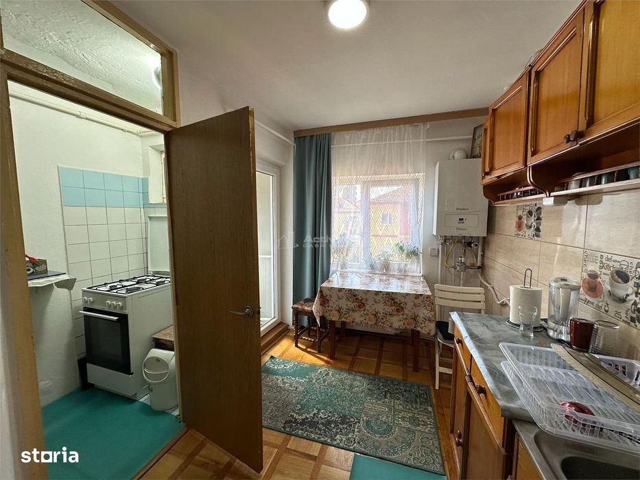 Resita, Apt. 3 cam.Conf.1 Sporit, Central, Zona Piata Sud