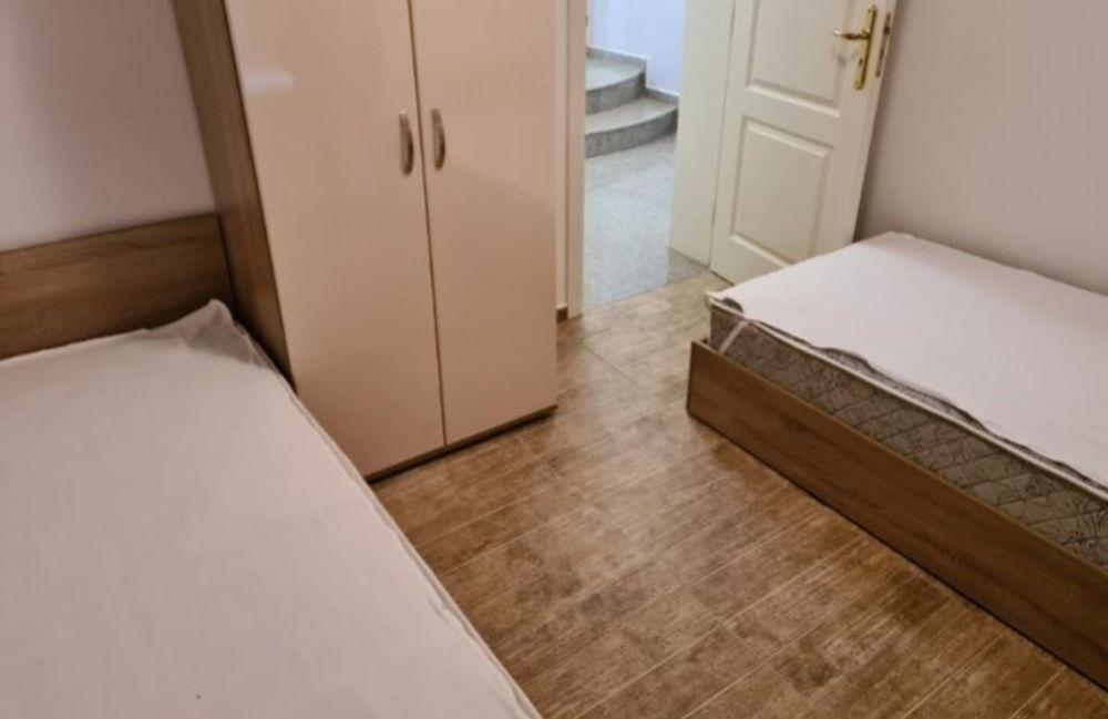 Трестаен обзаведен, нов, Пловдив,  център