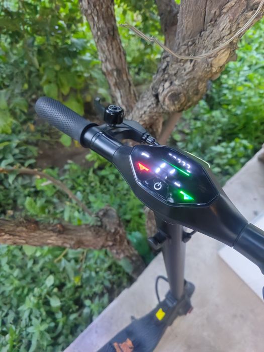 Электросамокат оригинал,350w，9.8am