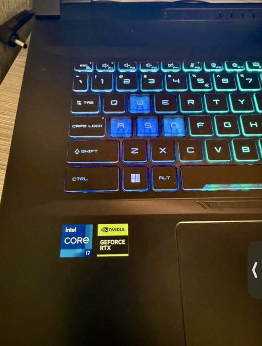 Laptop Gaming MSI Katana 17