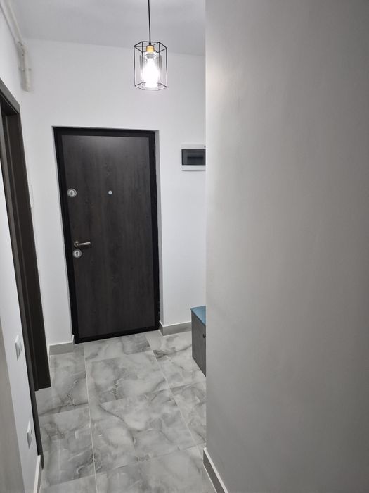 P F .Vând apartament la cheie cu o cameră în zona Tera  et.2