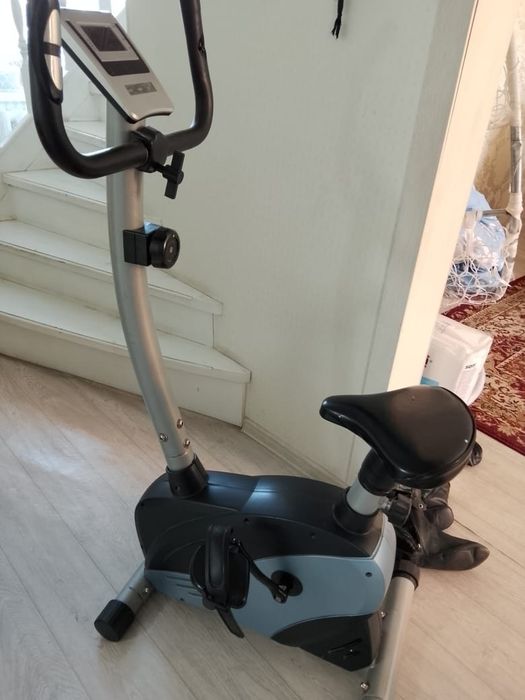 Продам беговую дорожку