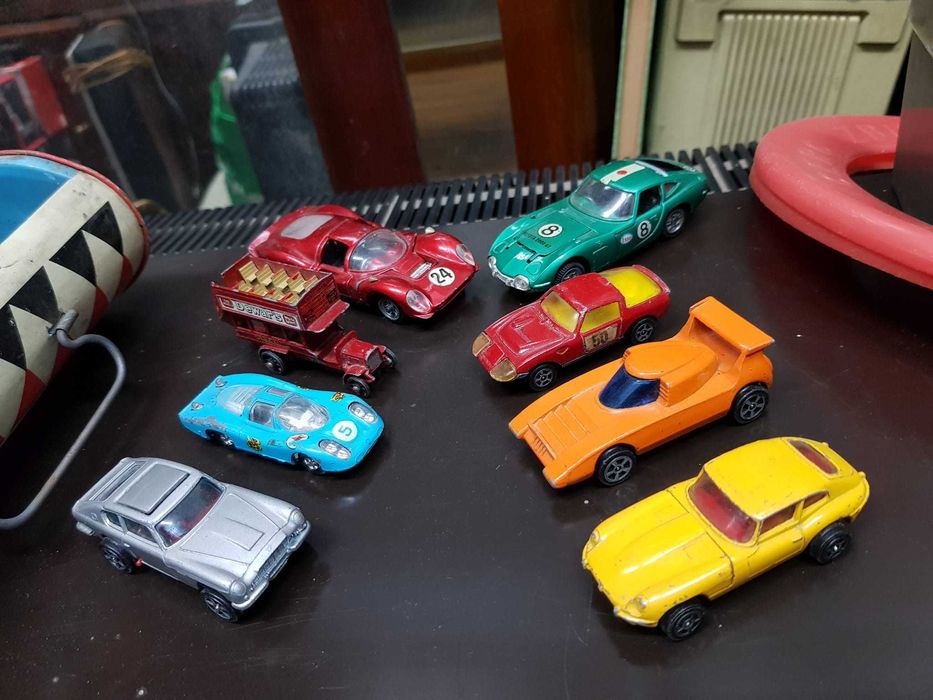 Jucarii vechi IIS AMBALAJUL METALIC Timisoara Unitatea Lugoj Romania Masinute Metalice anii 1960 1970 Figurine Plastic Romanesti etc.