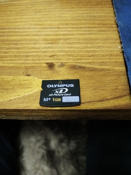 Card aparat foto xd picture
