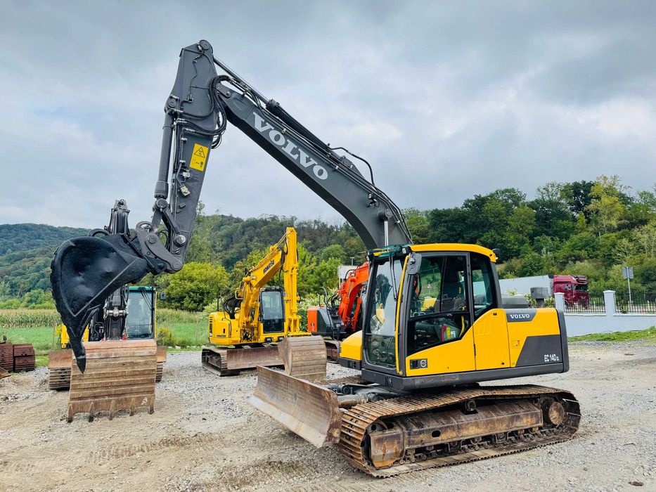 Excavator pe senile cu lama Volvo EC 140 DL, an 2012, 15 tone, TOP !