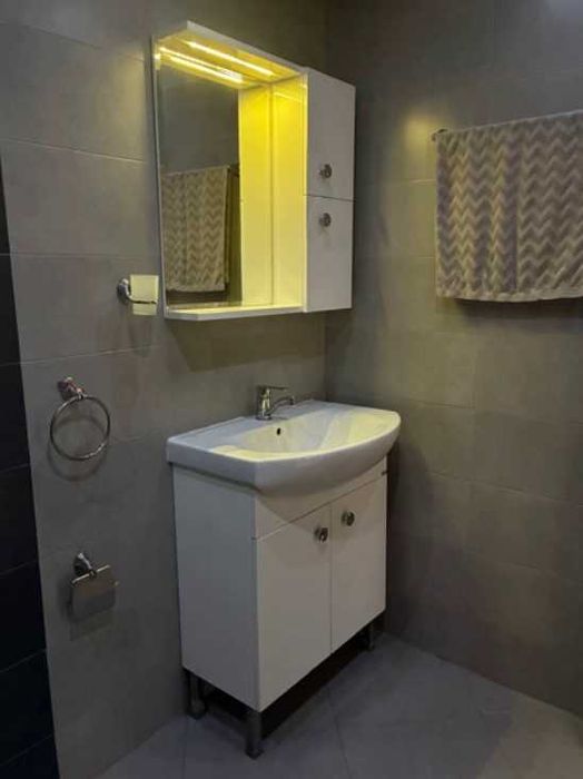 Тристаен апартамент под наем в жк. Витоша