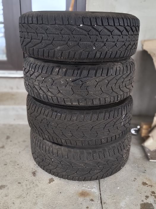 Set 4 roți de iarnă – jante oțel + anvelope Riken 205/55 R16