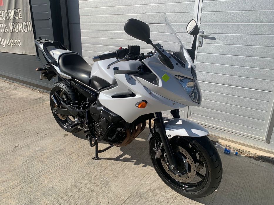 funmoto Yamaha XJ6 Diversion 2012 ABS (fz6 hornet gsr)