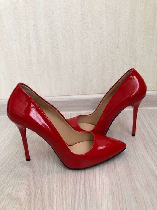 Новые Красные лакированные Туфли Paoletti