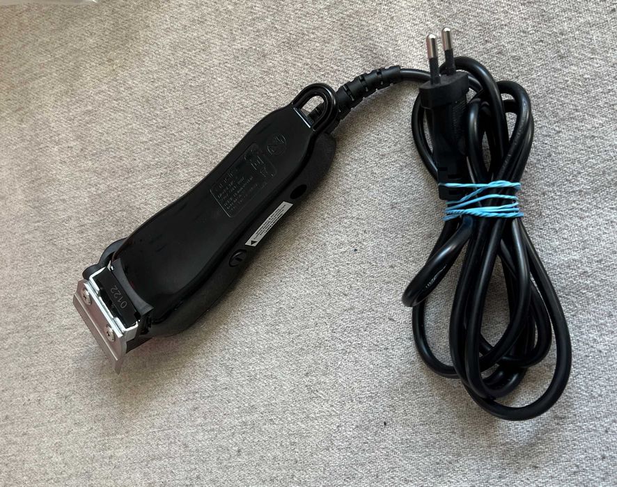 Masina de Tuns Profesionala cu Cablu Andis EasyStyle MC-2