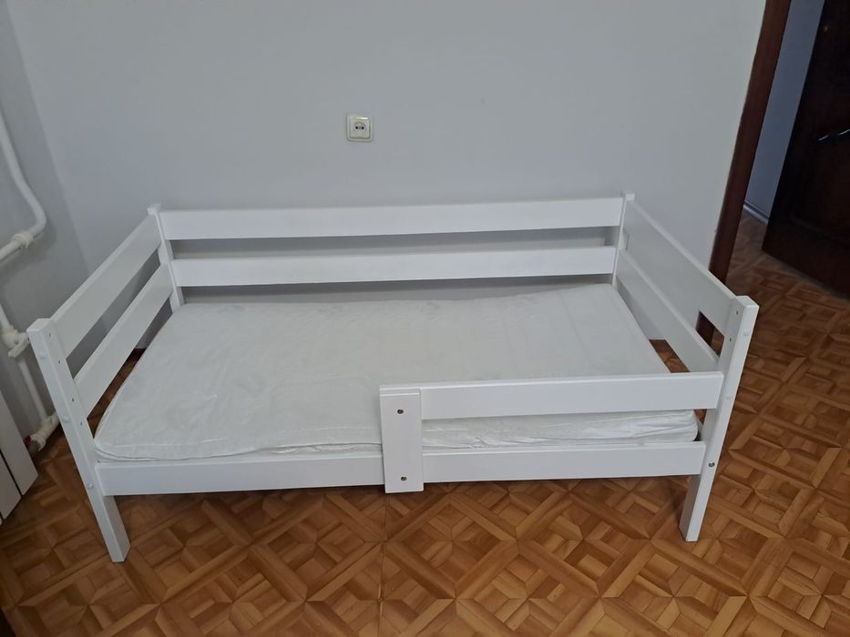 Продам детскую кровать