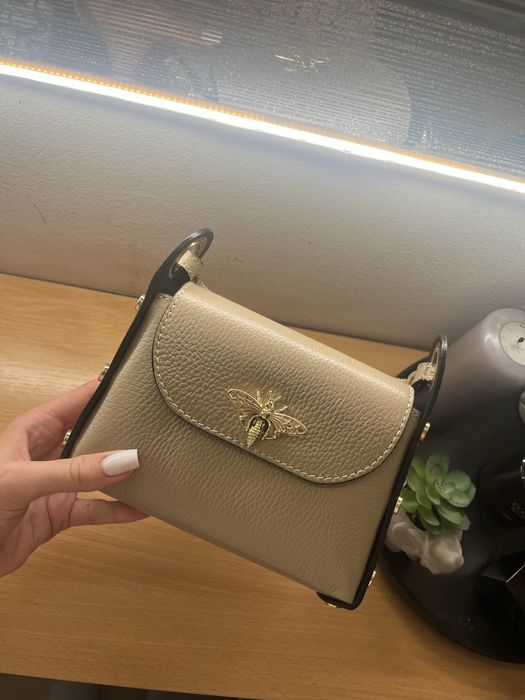 Дамски чанти Vera Pelle и CD