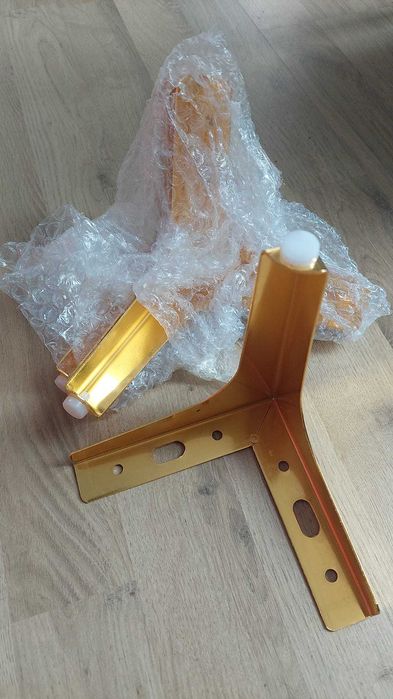 Модерни триъгълни резервни крака за мебели