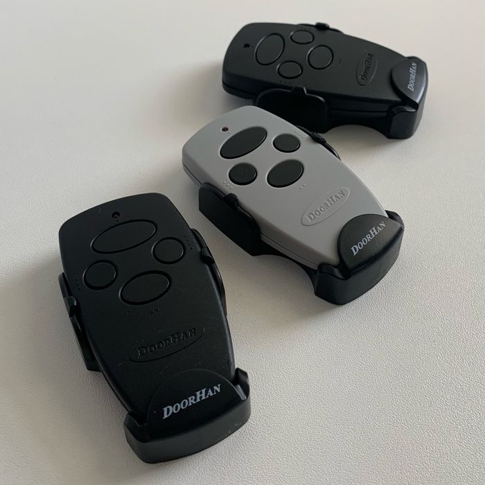 Пульт для ворот и шлагбаума Doorhan Transmitter 4 Дорхан