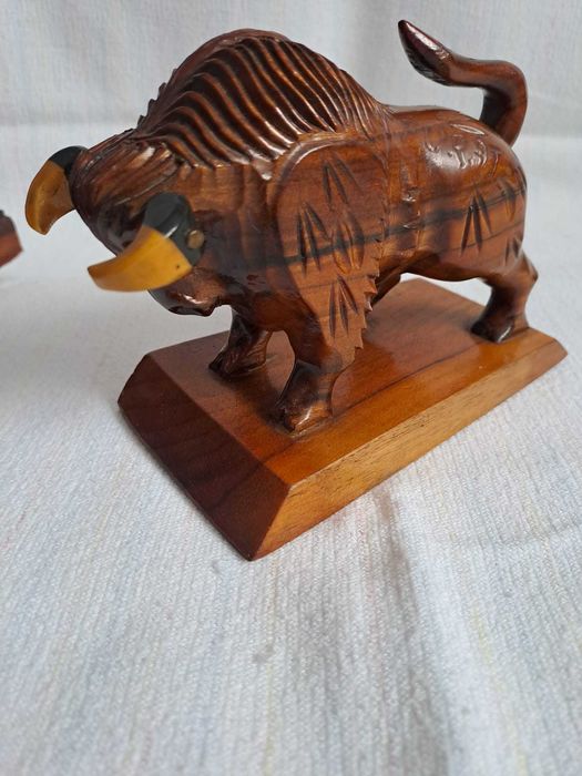 taur lemn bizon lemn statueta lemn