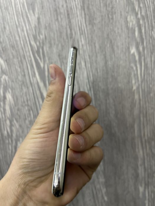 IPhone 11 Pro 64GB          .