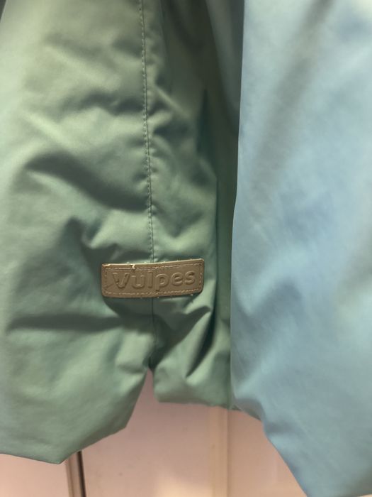 Продам детскую куртку