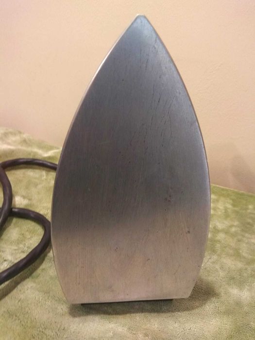 Ретро шевна машина и ютия