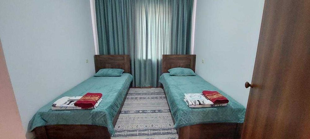 Сдаётся 3-х комн. квартира в районе МКР. Арай