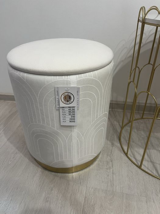 Vand  taburet cu masuta cafea