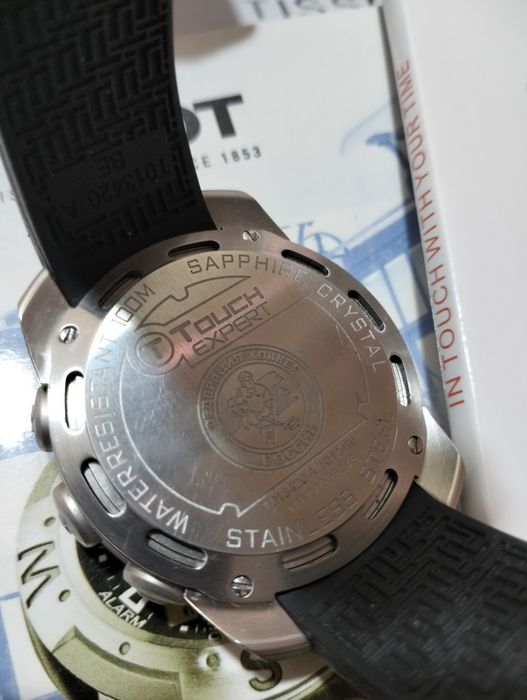 TISSOT T TOUCH оригинальные часы,полное информацию можно найти на Ютуб