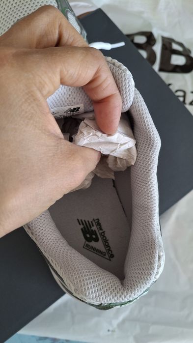 Продам New balance 740