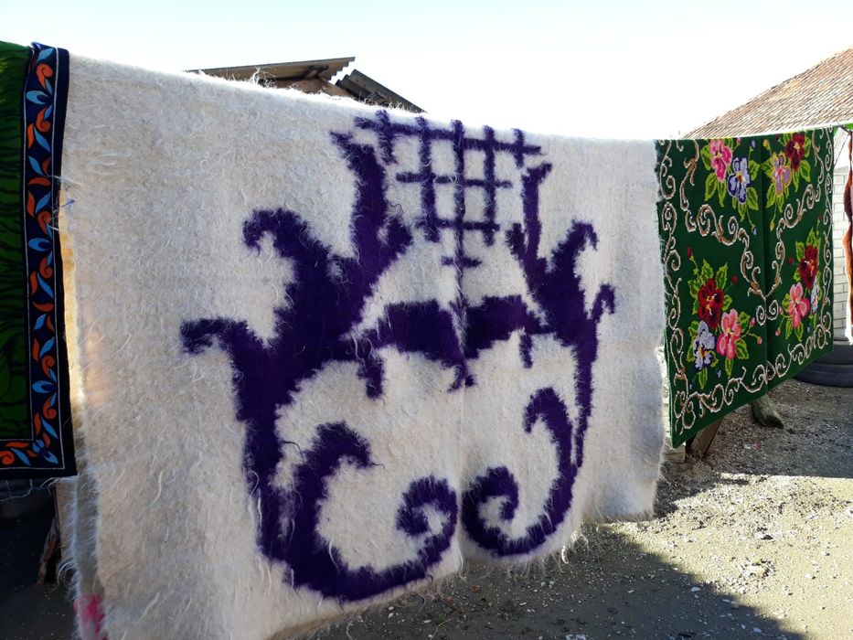 Ponevi Țesute in Război