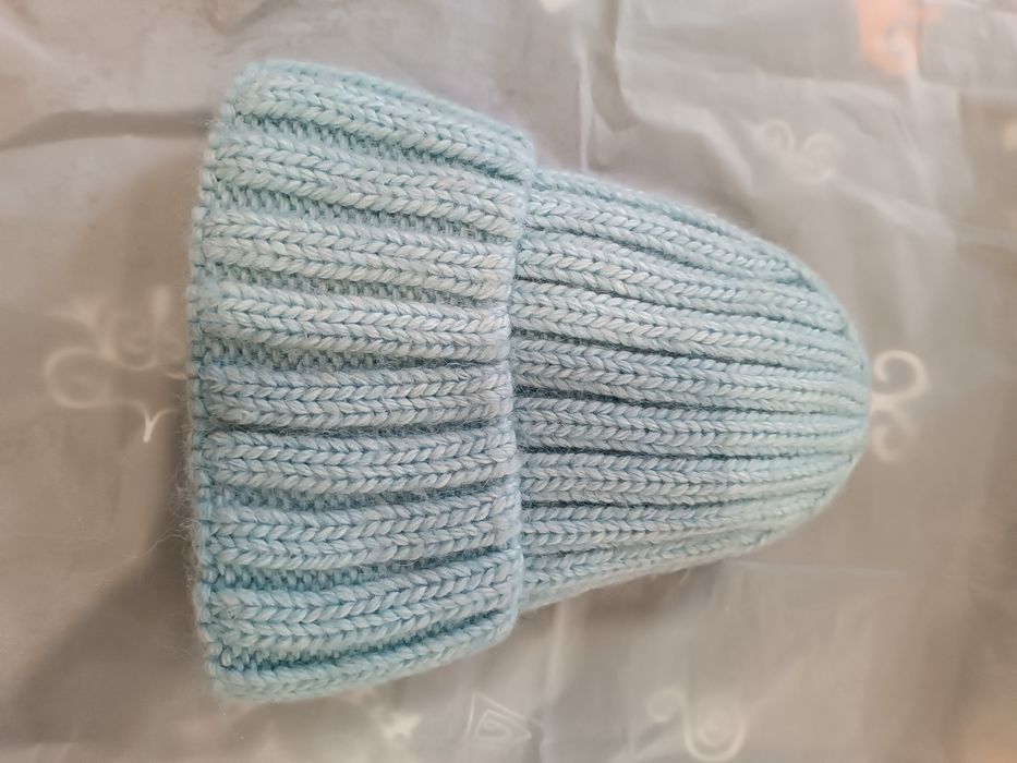 Отдам шапки бесплатно