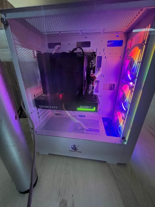 Геймърски компютър Ryzen 7 5800X / RTX 5060 Ti 16GB