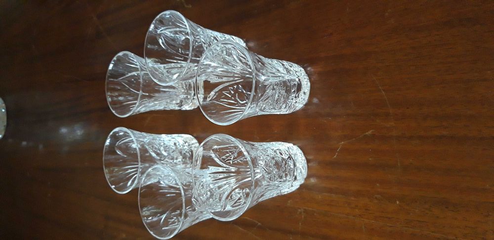 Хрустальные стаканчики.