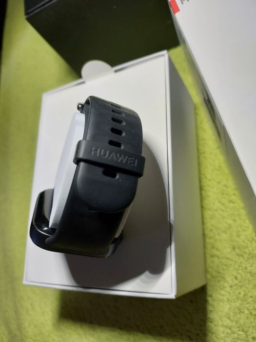 Huawei Watch Fit 3 NOU  schimb/vând