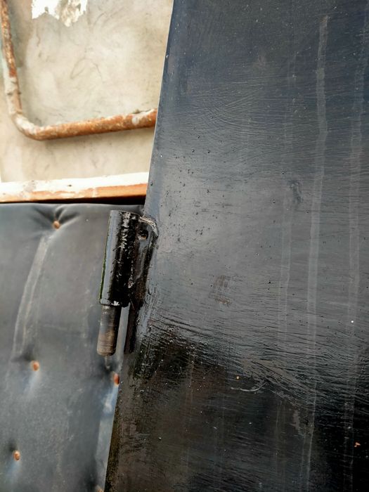 Железная входная дверь б/у