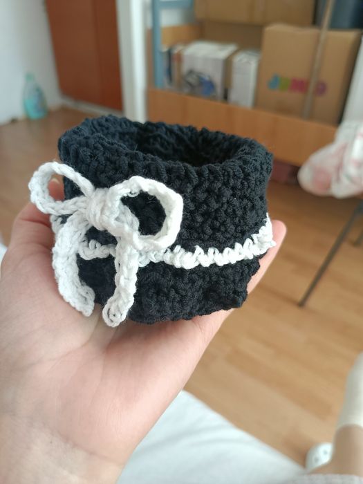 Mini coșuleț croșetat manual cu fundiță - Coquette style