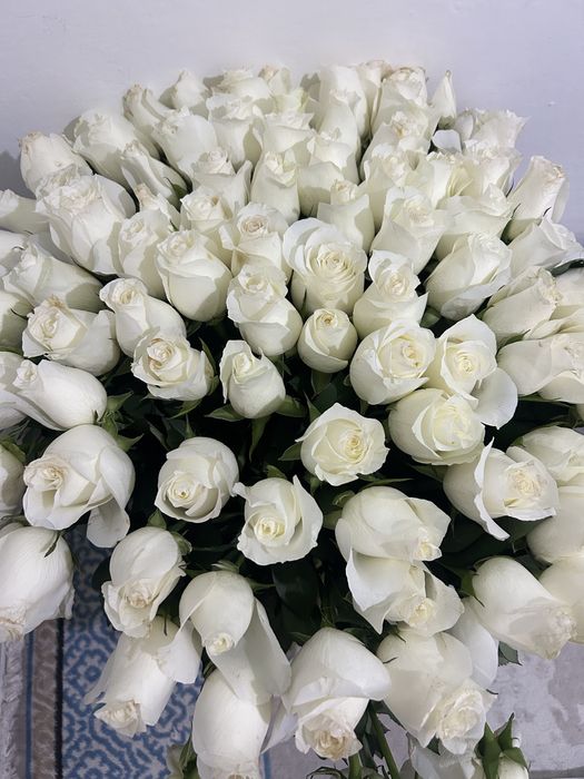101 белые розы, классный букет